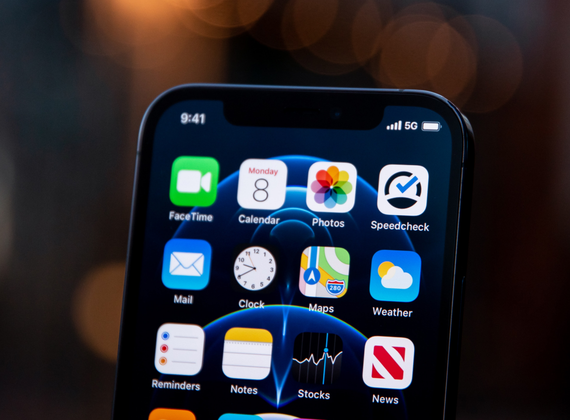 蛟河苹果手机维修分享为什么 iPhone 12 在冬季会自动关机 