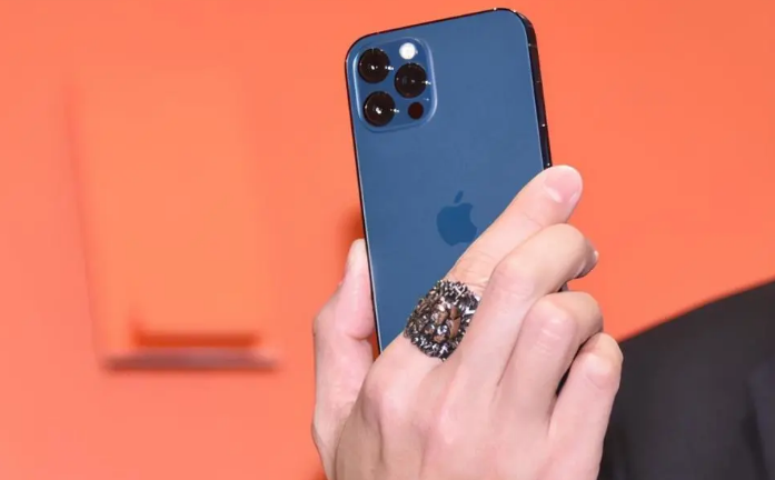 蛟河苹果手机维修分享iPhone12系列重启方法教程 
